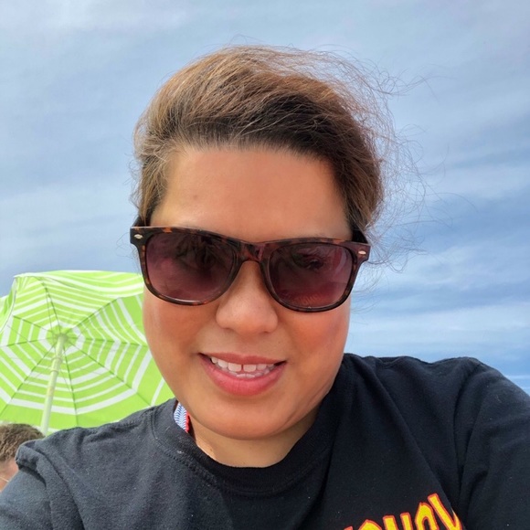 Meet your Posher, Amerie - Picture 2 of 2